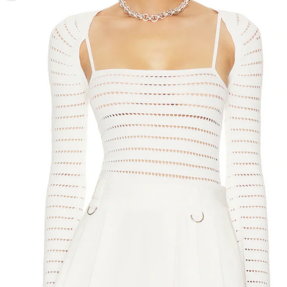 Chic White Knit Cut-Out Top